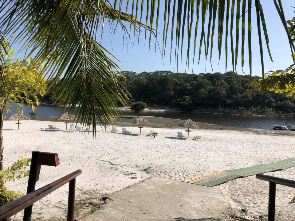 Strand Amazon EcoPark Jungle Lodge