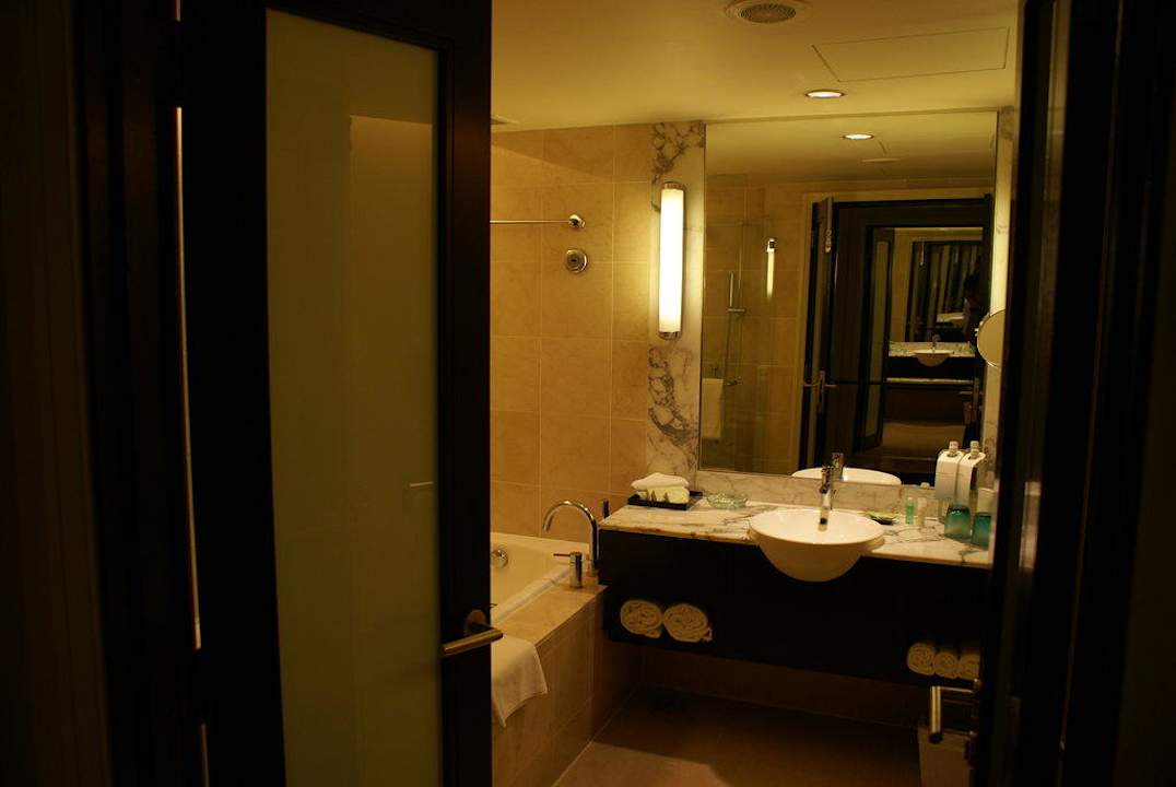 sehr großes Badezimmer Hotel The Westin Kuala Lumpur