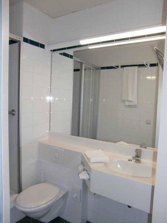 Dusche/WC IntercityHotel Schwerin