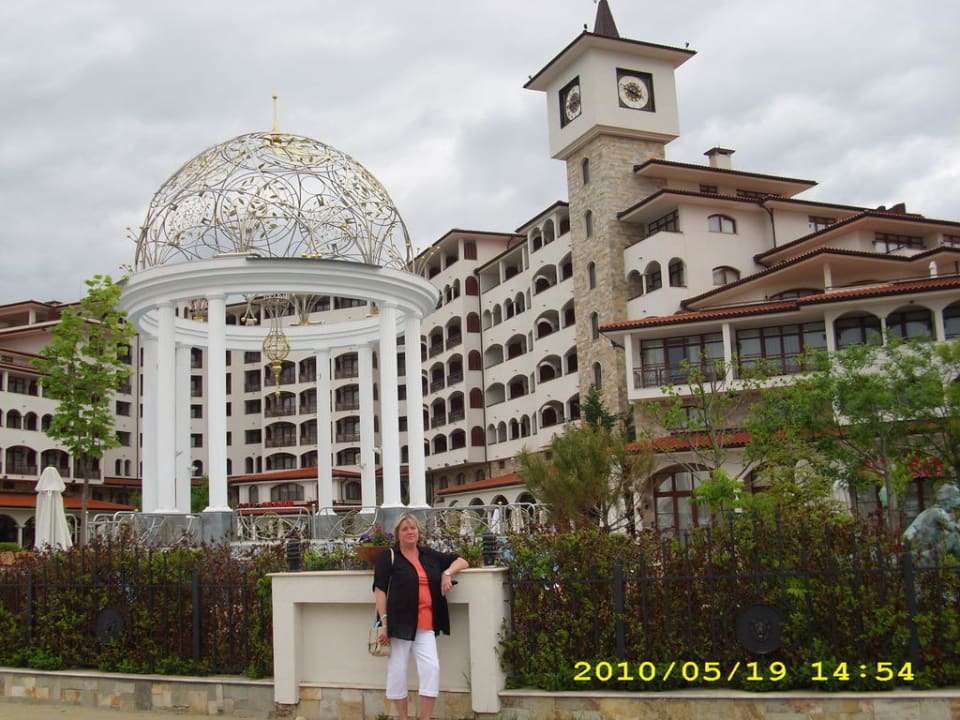 Hotel von außen Helena Sands