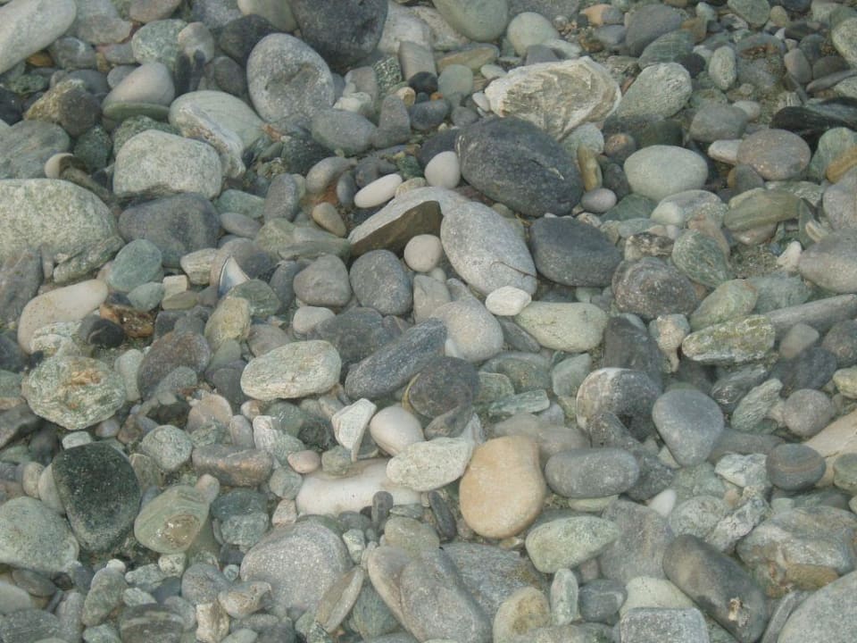 Kieselsteine alltoura Club Hotel Poseidon Palace