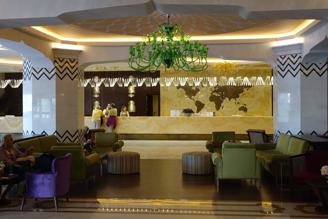 Rezeption Royal Taj Mahal Hotel