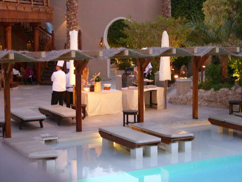 Liegen am Pool Ghazala Gardens