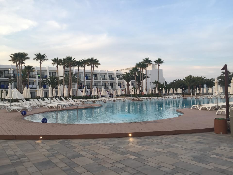 Pool Grand Palladium Select Palace Ibiza