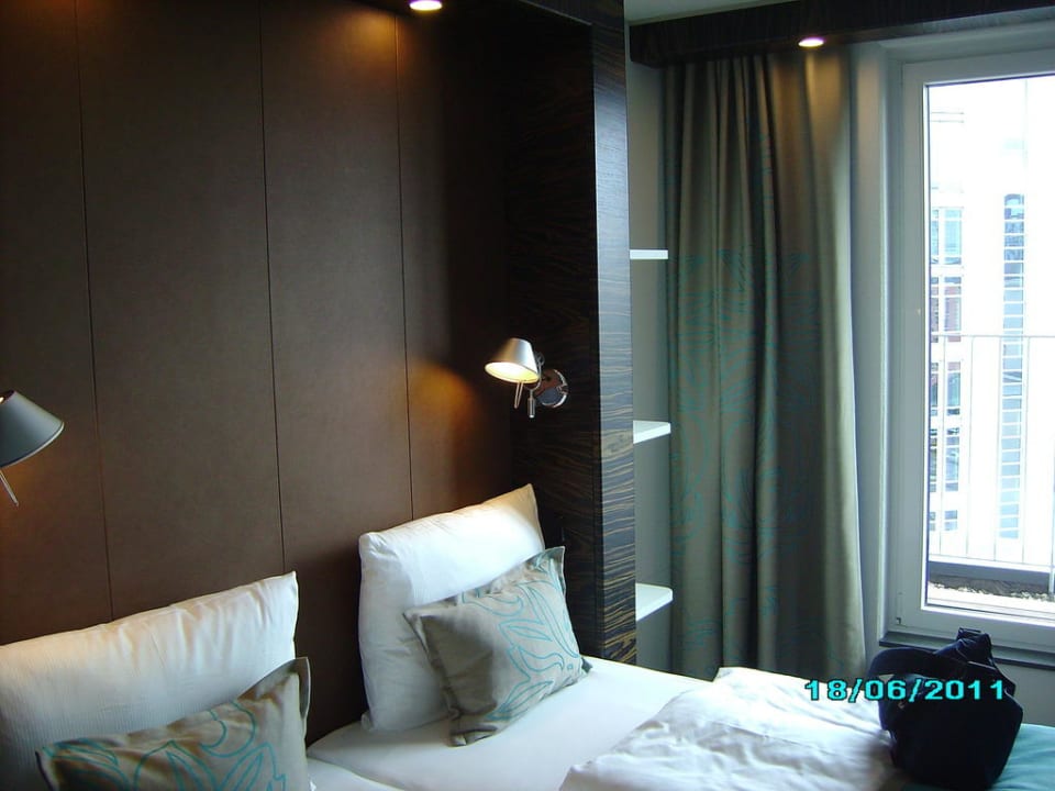 Zimmereinrichtung Motel One Berlin-Spittelmarkt