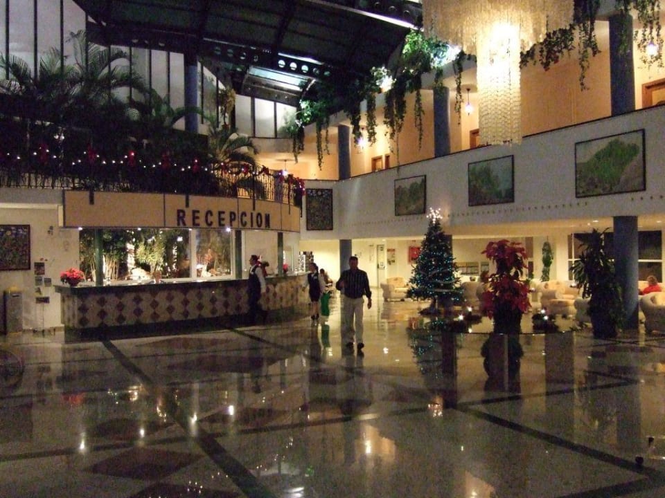 Rezeption des Hotels Drago Park Club Hotel Drago Park