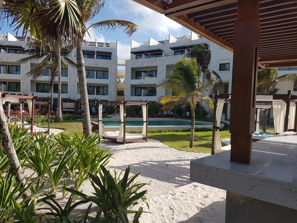 Pool Akumal Bay Beach & Wellness Resort