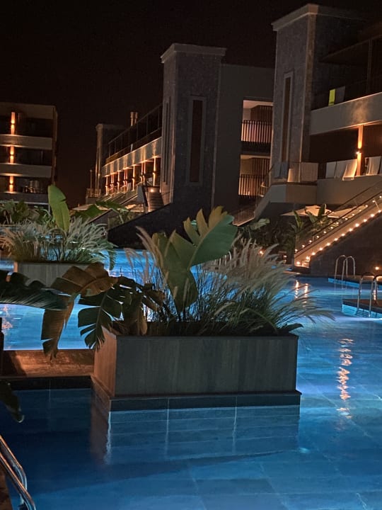 Pool Jacaranda Luxury Resort