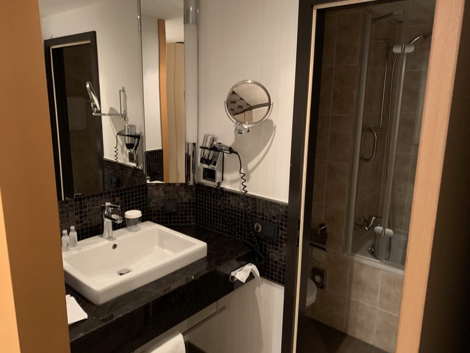 Zimmer Mövenpick Hotel Nürnberg Airport