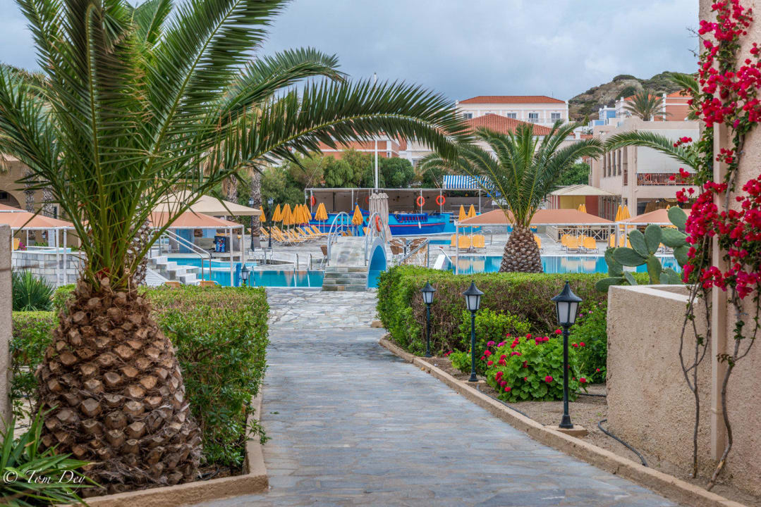 Weg zum Pool Porto Bello Beach