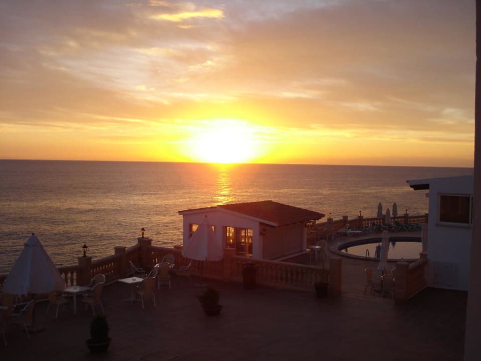 Sonnenaufgang ICON Valparaiso - Adults Only