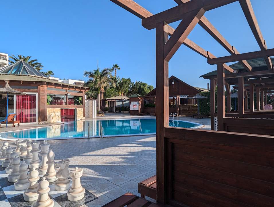 Pool Marina Playa Suite Hotel