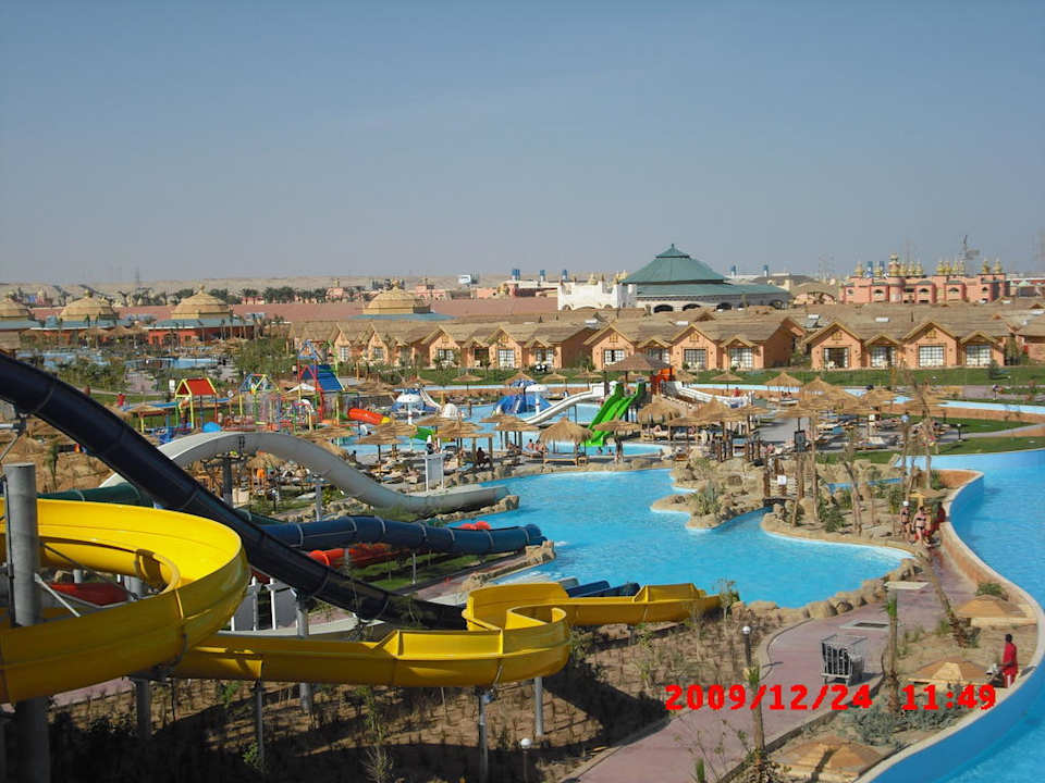 Vom Turm über die Poollandschaft Pickalbatros Jungle Aqua Park Resort - Neverland Hurghada