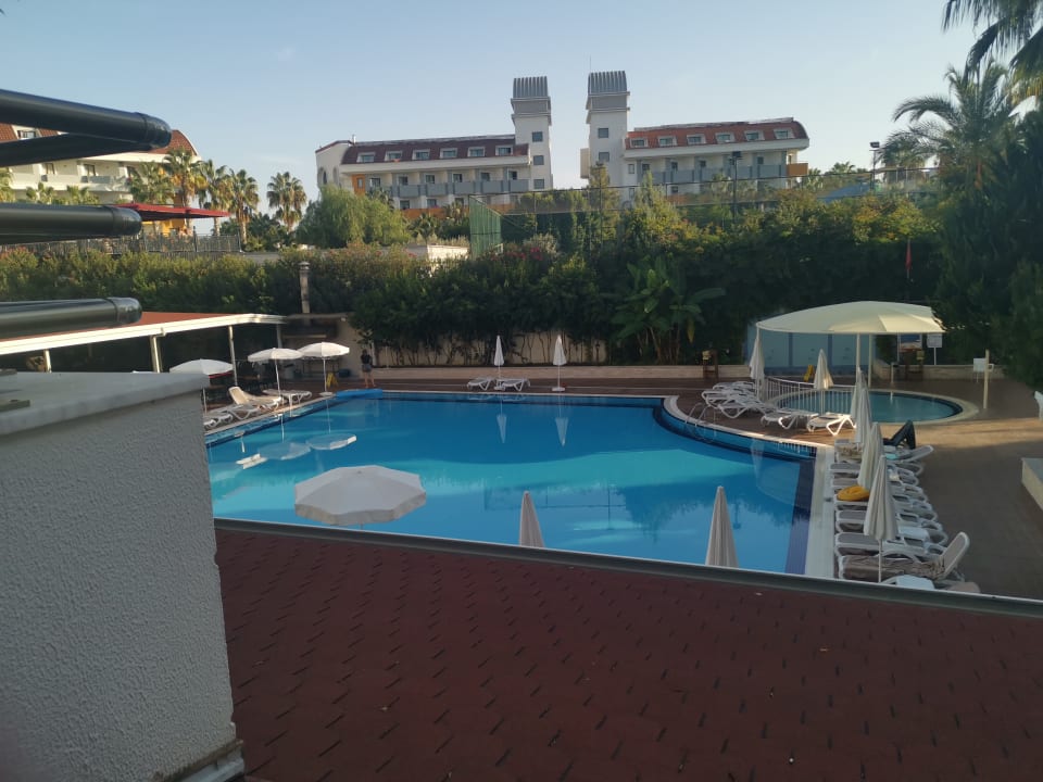 Pool Side Aquamarin Resort & Spa