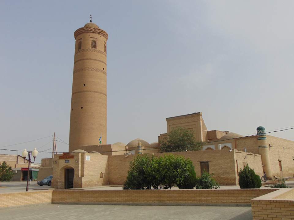 Außenansicht Madrasah Polvon-Qori Boutique