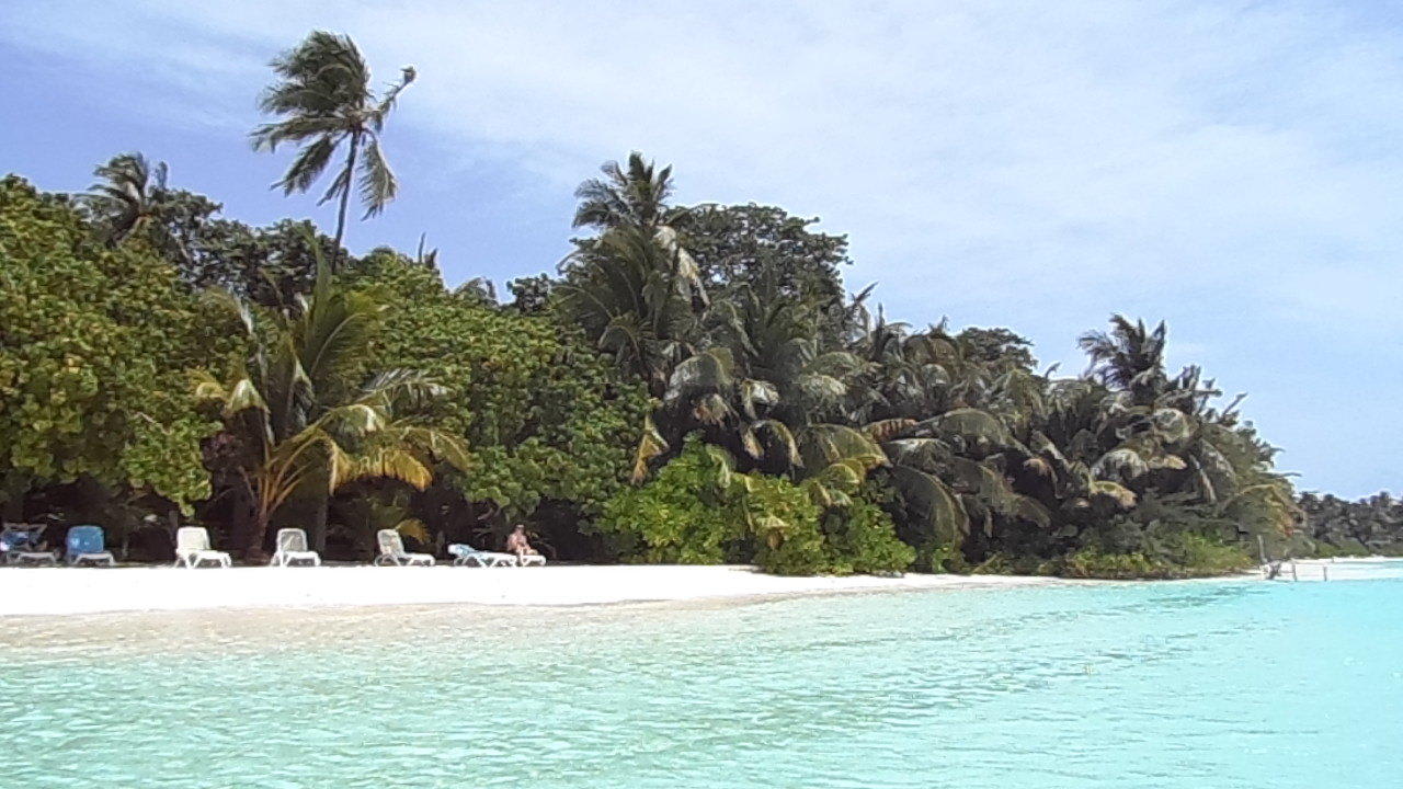 Strand vor dem Zimmer Kuramathi Maldives