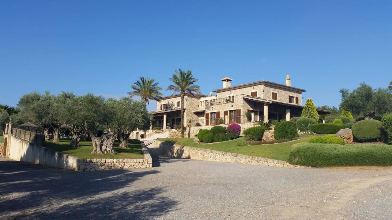 Blick vom Eingangstor Finca Ses Oliveres