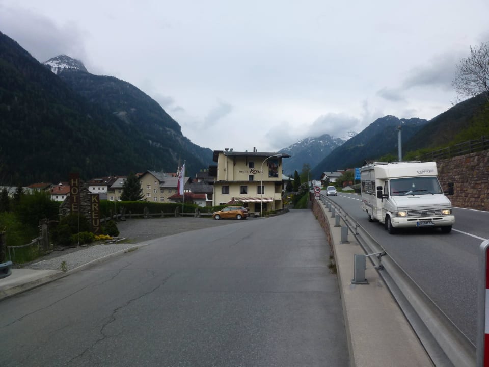 Ideale Lage  Hotel Kreuz