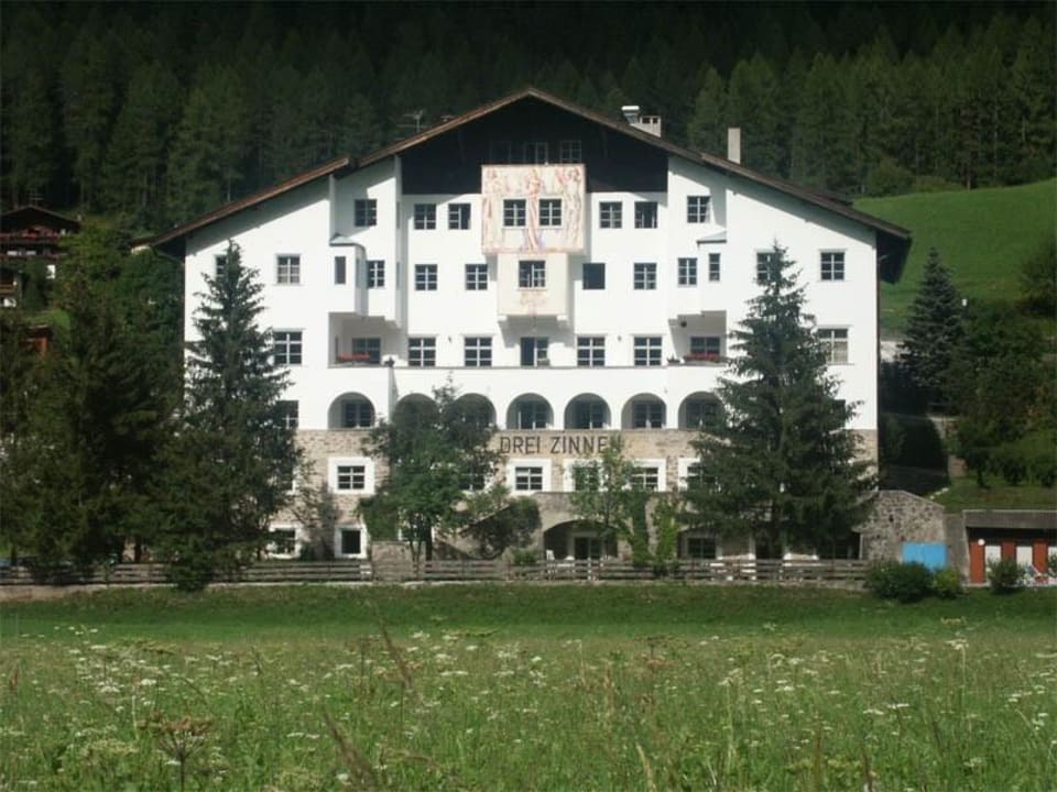 Hotel Drei Zinnen  Hotel Drei Zinnen