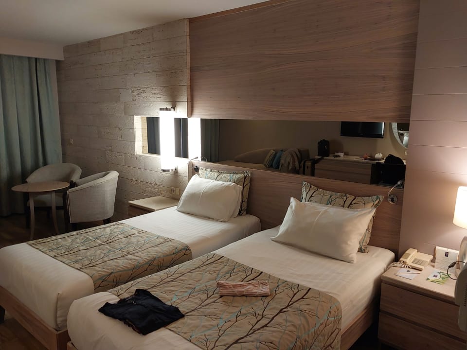 Zimmer Melas Resort Hotel