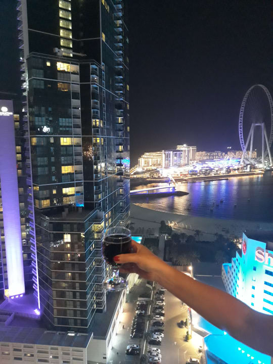 Ausblick Ramada Hotel and Suites by Wyndham Dubai JBR