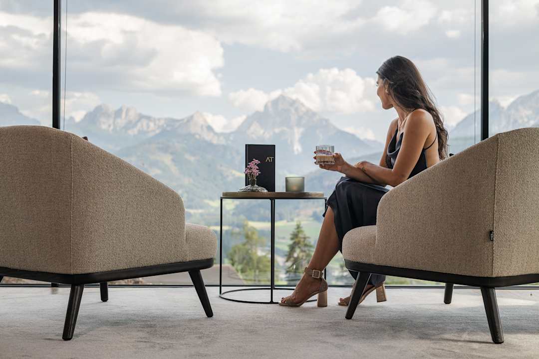 Lobby Hotel Alpen Tesitin