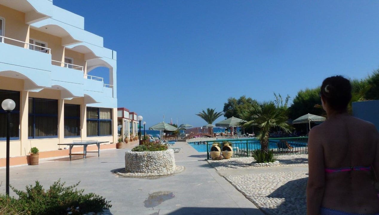 Hotelová reštaurácia a bazén Hotel Kathrin Beach