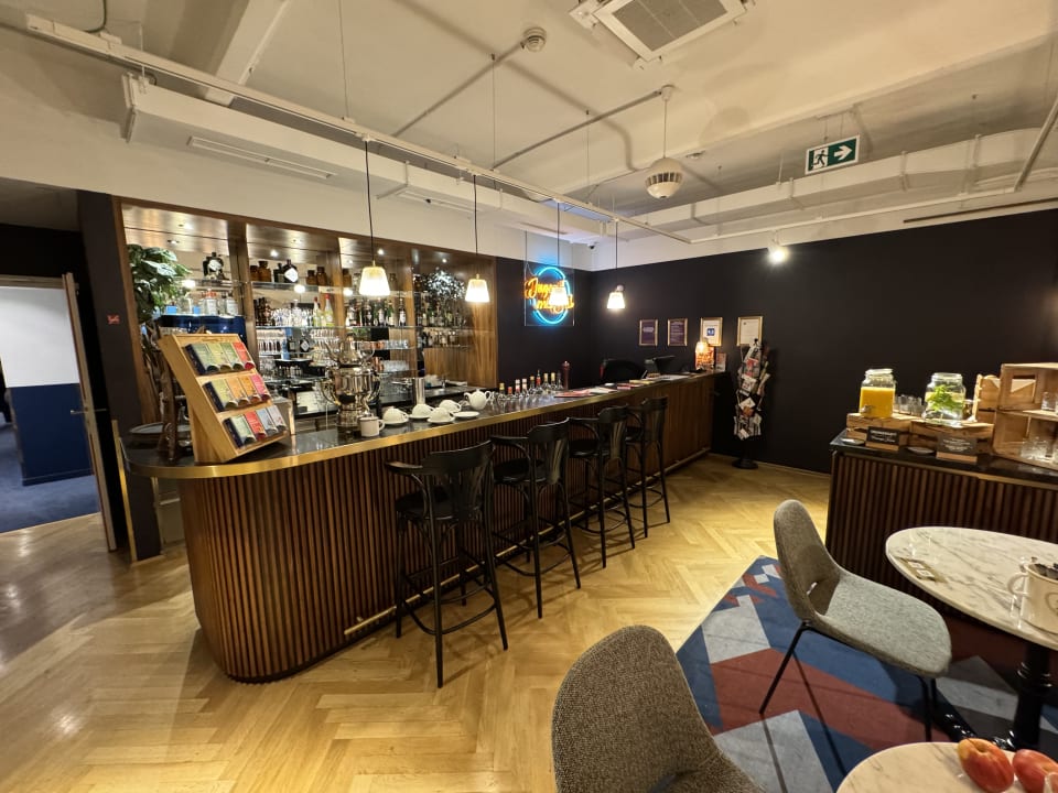 Gastro Hotel Schani Salon