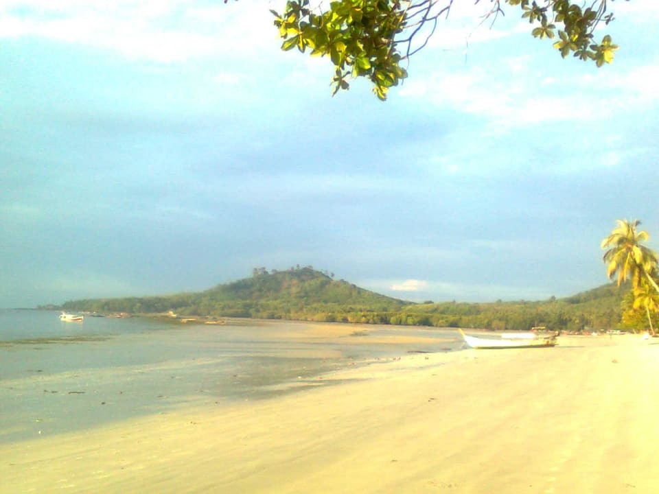 Strand bei Ebbe Koh Mook Sivalai Beach Resort