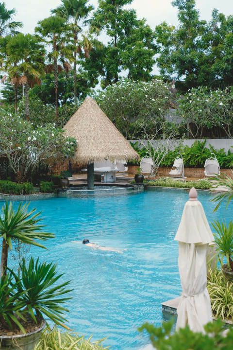 Pool Avani+ Mai Khao Phuket Suites