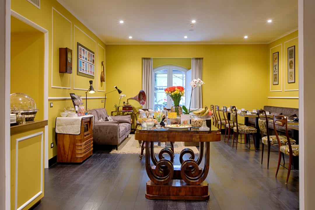 Gastro Caruso Place Boutique and Wellness Suite