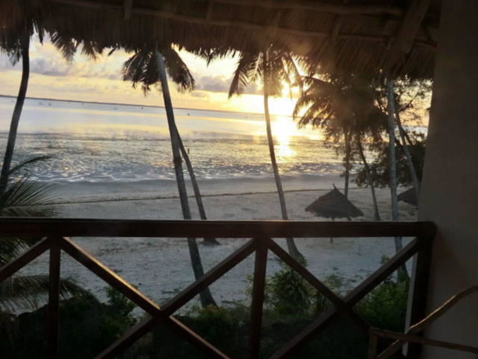 Sundown vom Balkon Maars Resort, Chwaka