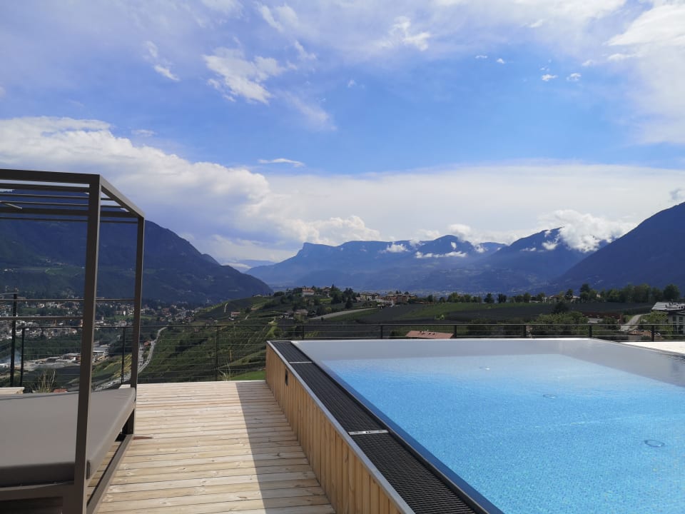 Pool Hotel Landsitz Stroblhof