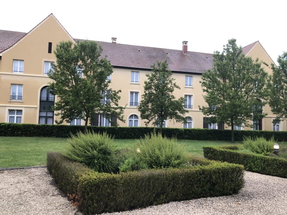 Außenansicht Campanile Val de France