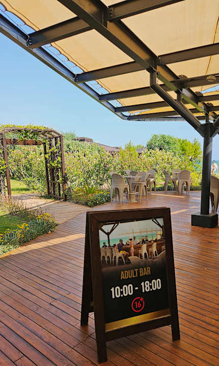 Strand Xanadu Resort Hotel