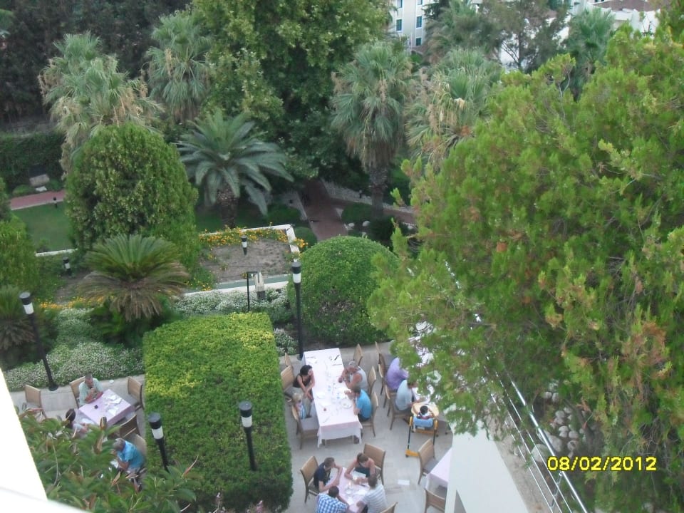 Blick auf die Gartenanlage Side Star Elegance