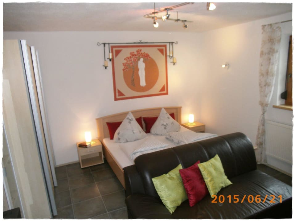 Wohnschlafzimmer mit Doppelbett Studio Bergblick