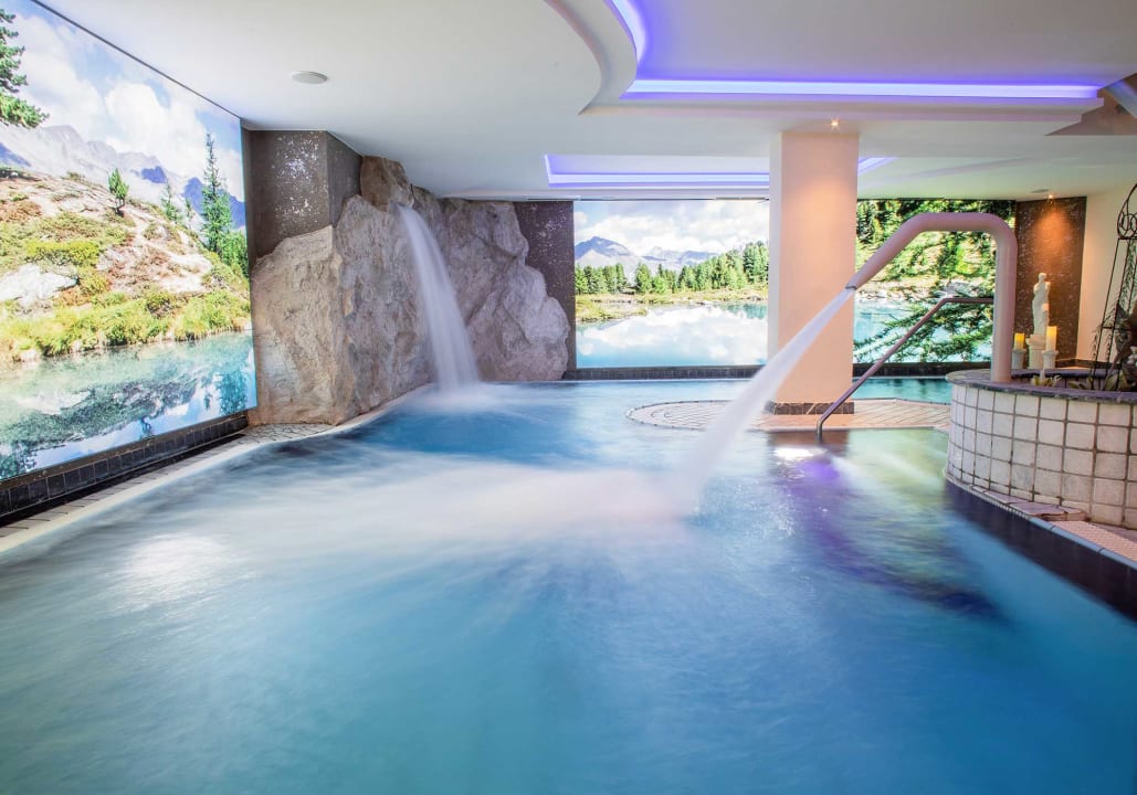 Pool Hotel Sonne Ischgl