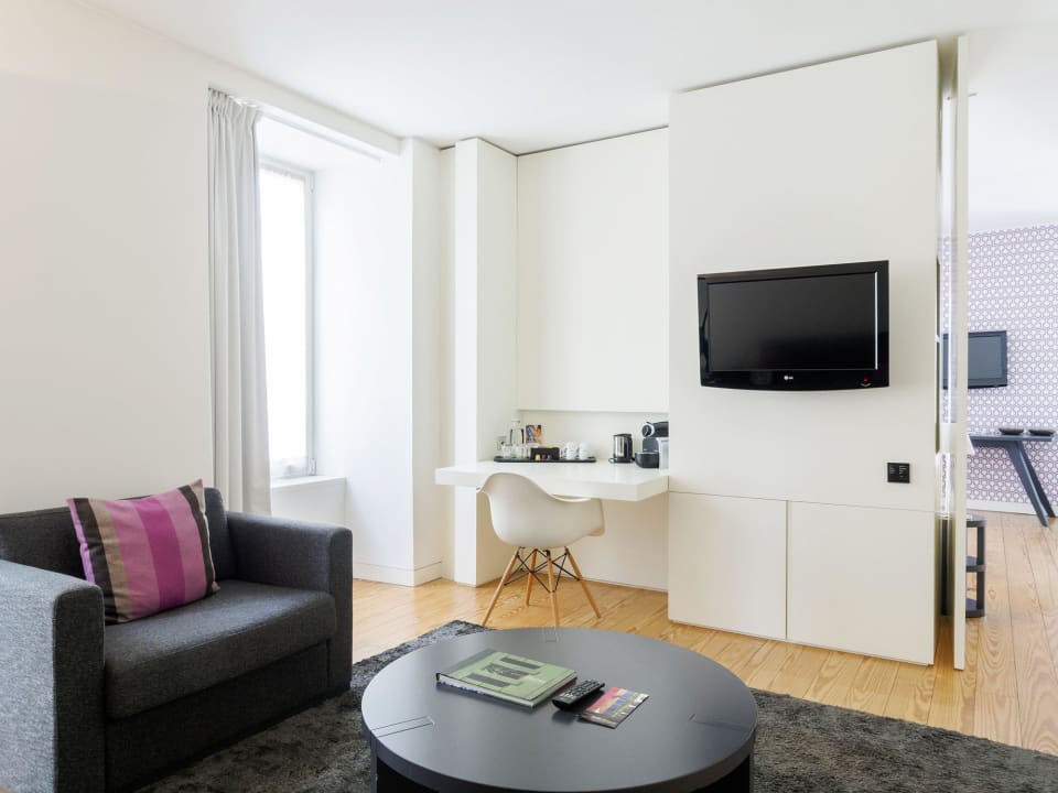Inspira Suite Living Room Inspira Liberdade Boutique Hotel