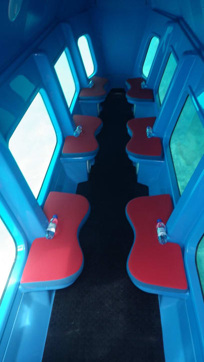 U-Boot innen Kuramathi Maldives