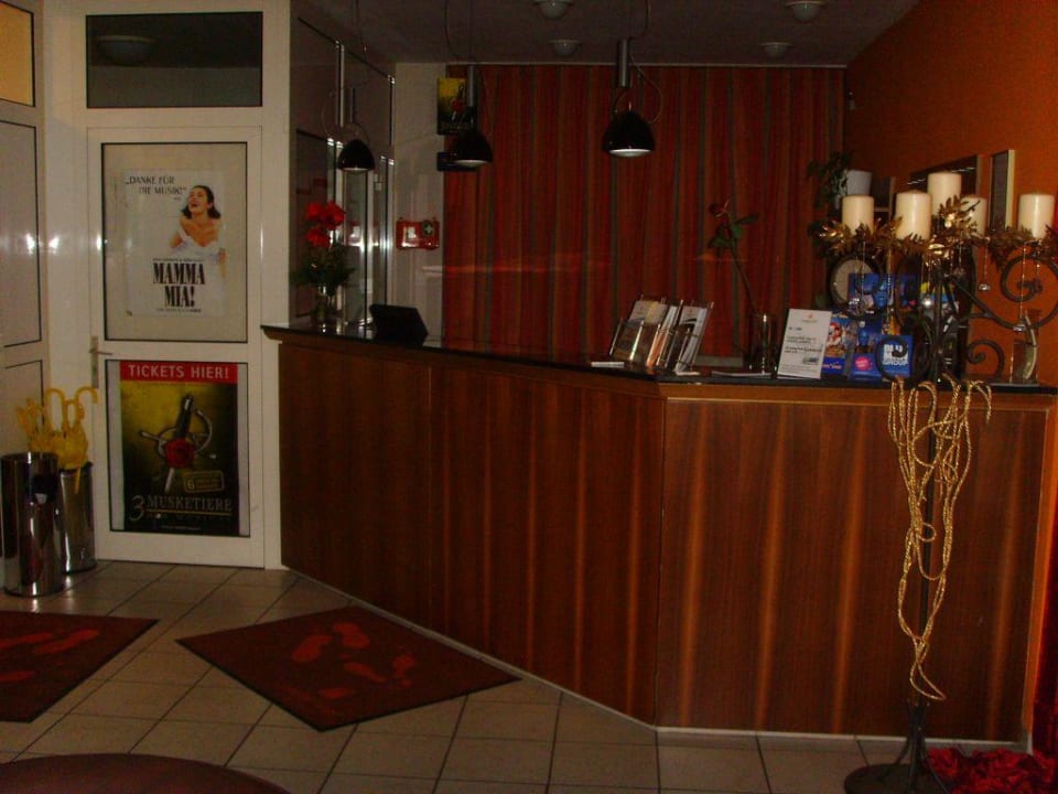 Rezeption Comfort-Hotel Komfort Hotel Ludwigsburg