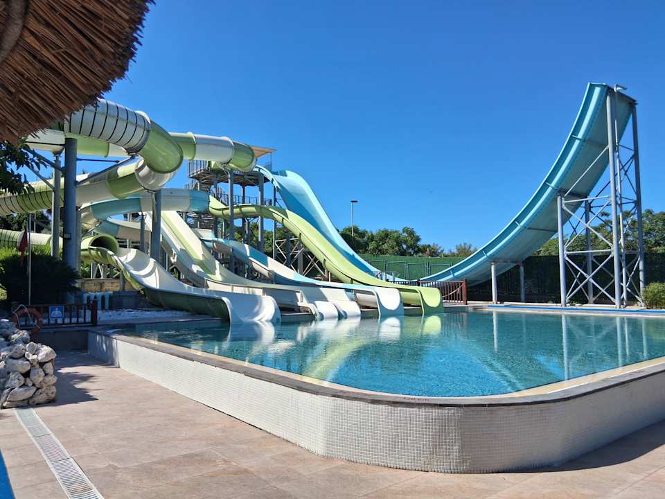 Außenansicht Club Grand Side