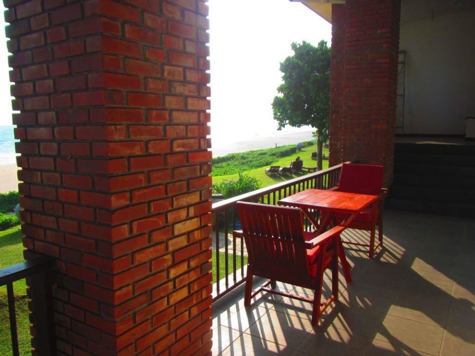 Bar The Long Beach Resort