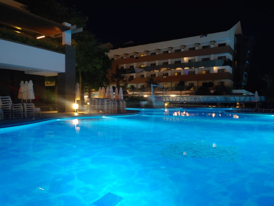 Pool Terrace Elite Resort