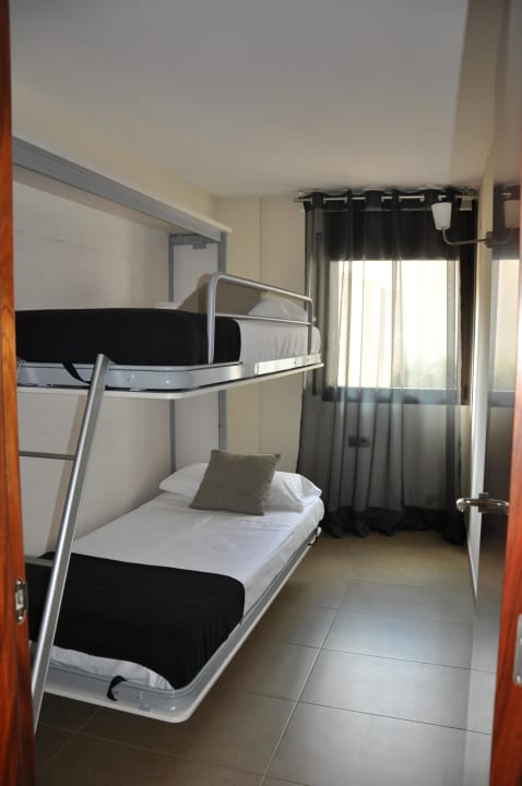 Zweibettzimmer im oberen Teil des Apartments Up Suites Bcn