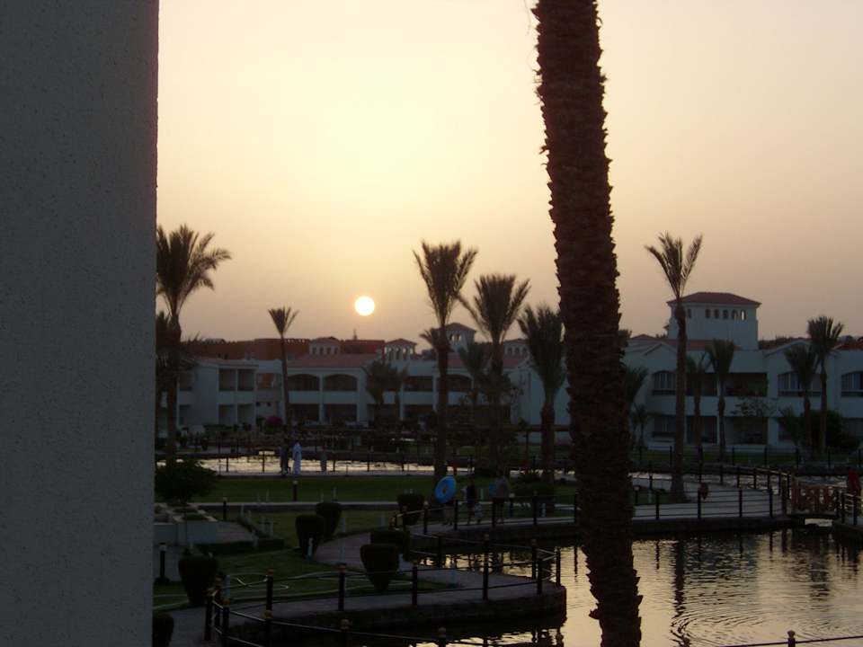 Sonnenuntergang vom Balkon aus Pickalbatros Dana Beach Resort - Hurghada