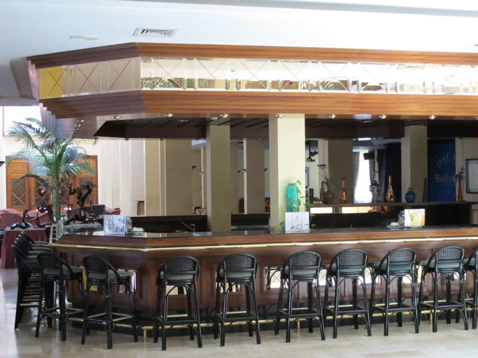 Bar in der Lobby Hipotels Playa la Barrosa