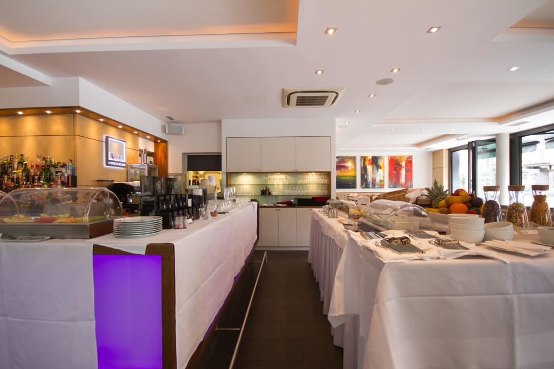 Frühstücksbuffet Qube Hotel Heidelberg