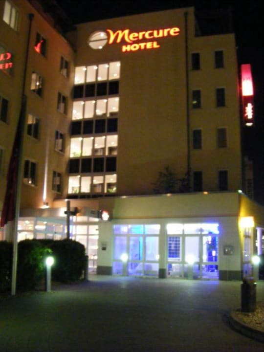 Außenansicht Mercure Neu-Isenburg