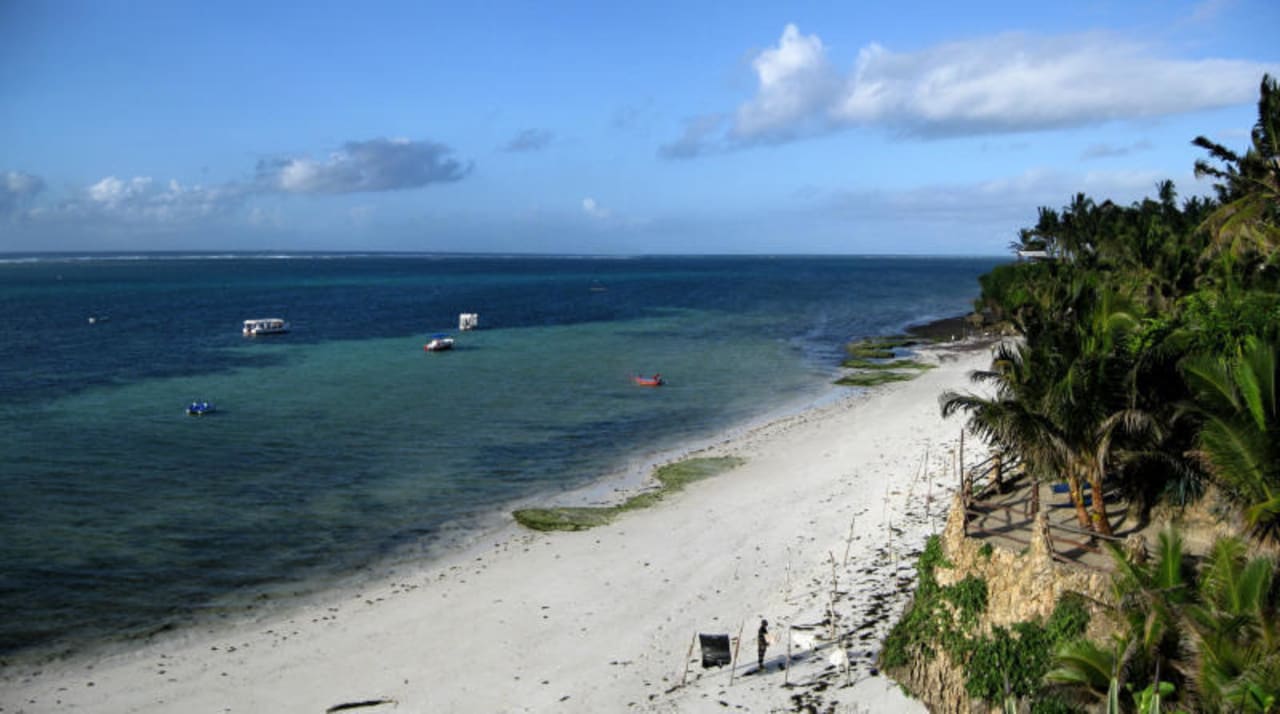 Strandansicht Bahari Beach Hotel